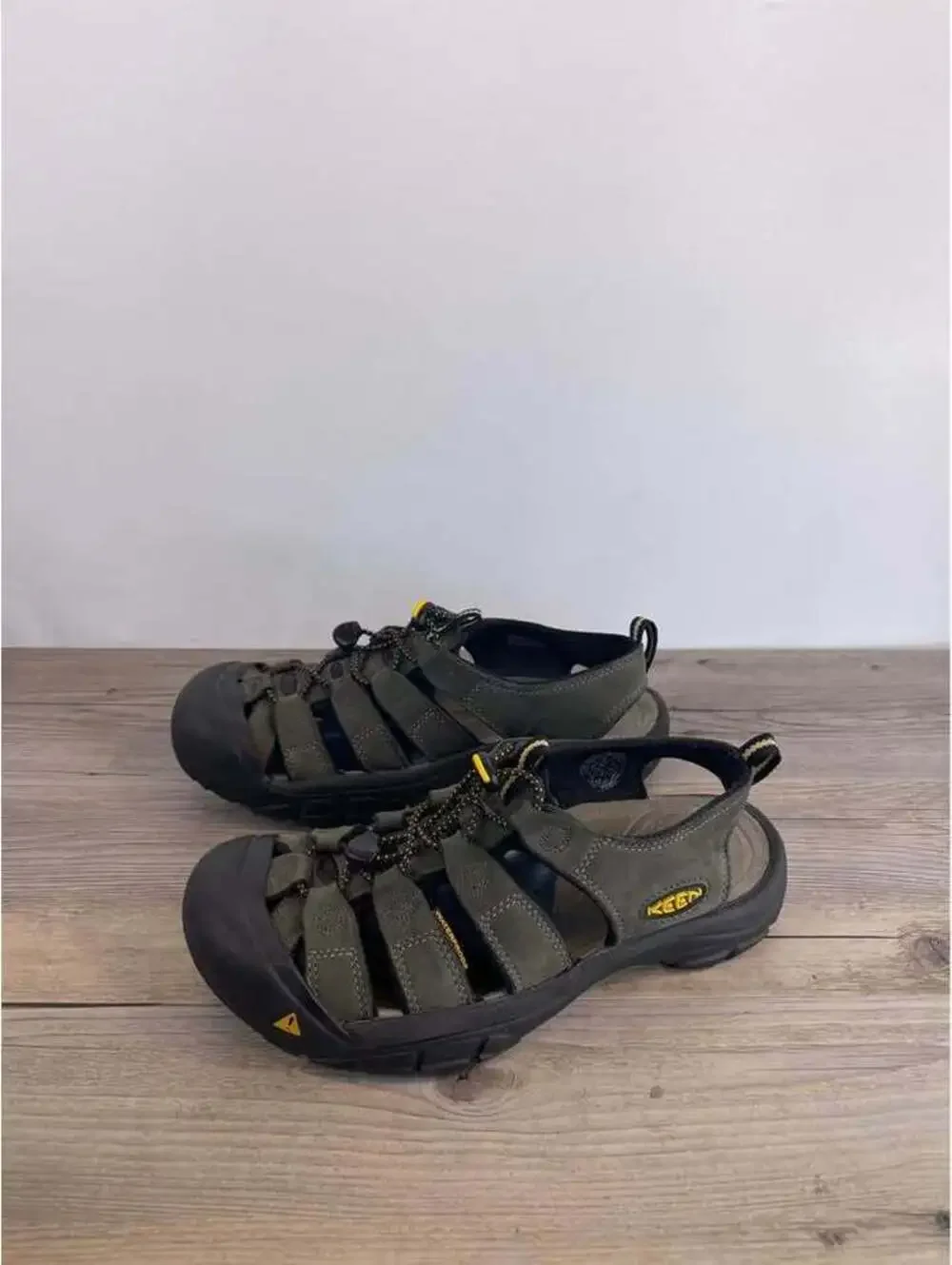 KEEN Newport H2 Waterproof Sandals Men's Size 9